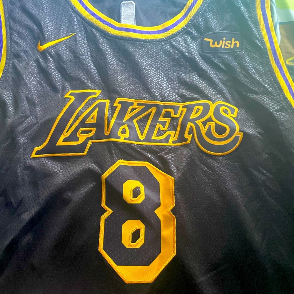 Men’s Kobe Bryant jersey brand new